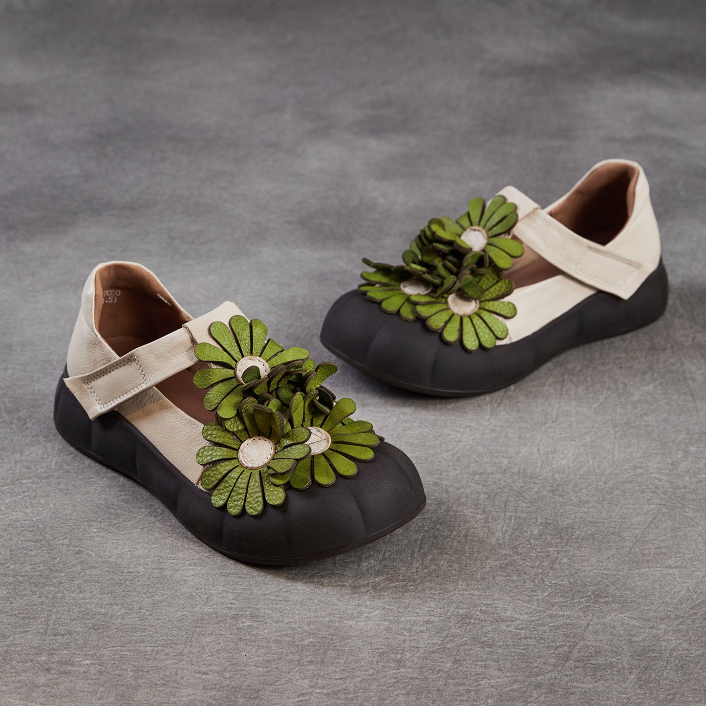 Women's Top Layer Cowhide Platform Flowers Mary Jane Ethnic Style Retro Men's Shoes