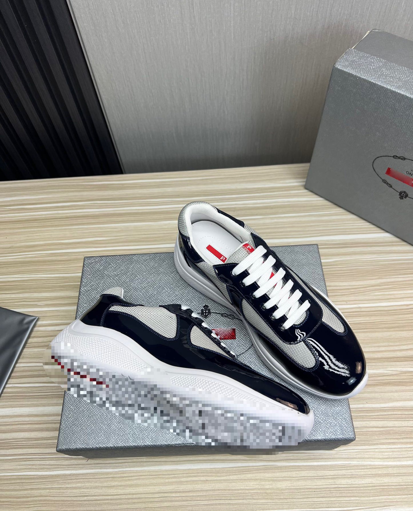 Men's Home Classic Sports Cowhide Stitching Mesh Men's Casual Shoes