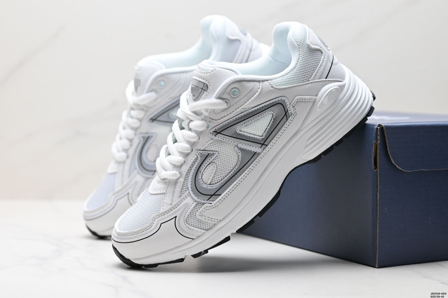 Women's & Men's Word Classic Style Sier Horn King Fashionable Raise The Men's Sports Shoes