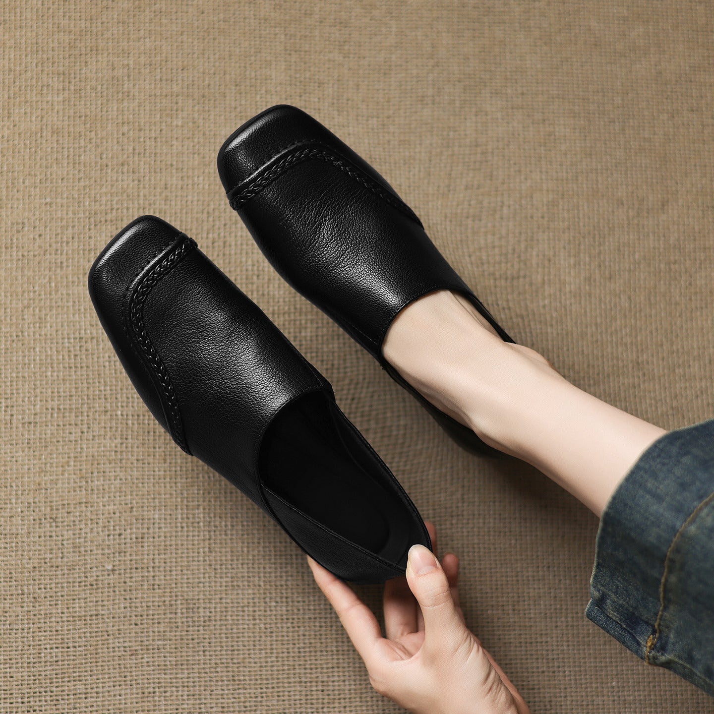 Women's Large Size Four Sheepskin Woven Square Toe Temperament Women's Fashion Shoes