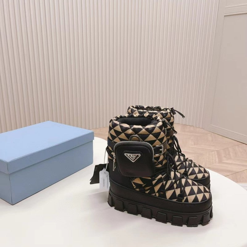 Women's Raise The Bottom Nylon Fabric Contraction Band Snow Boots