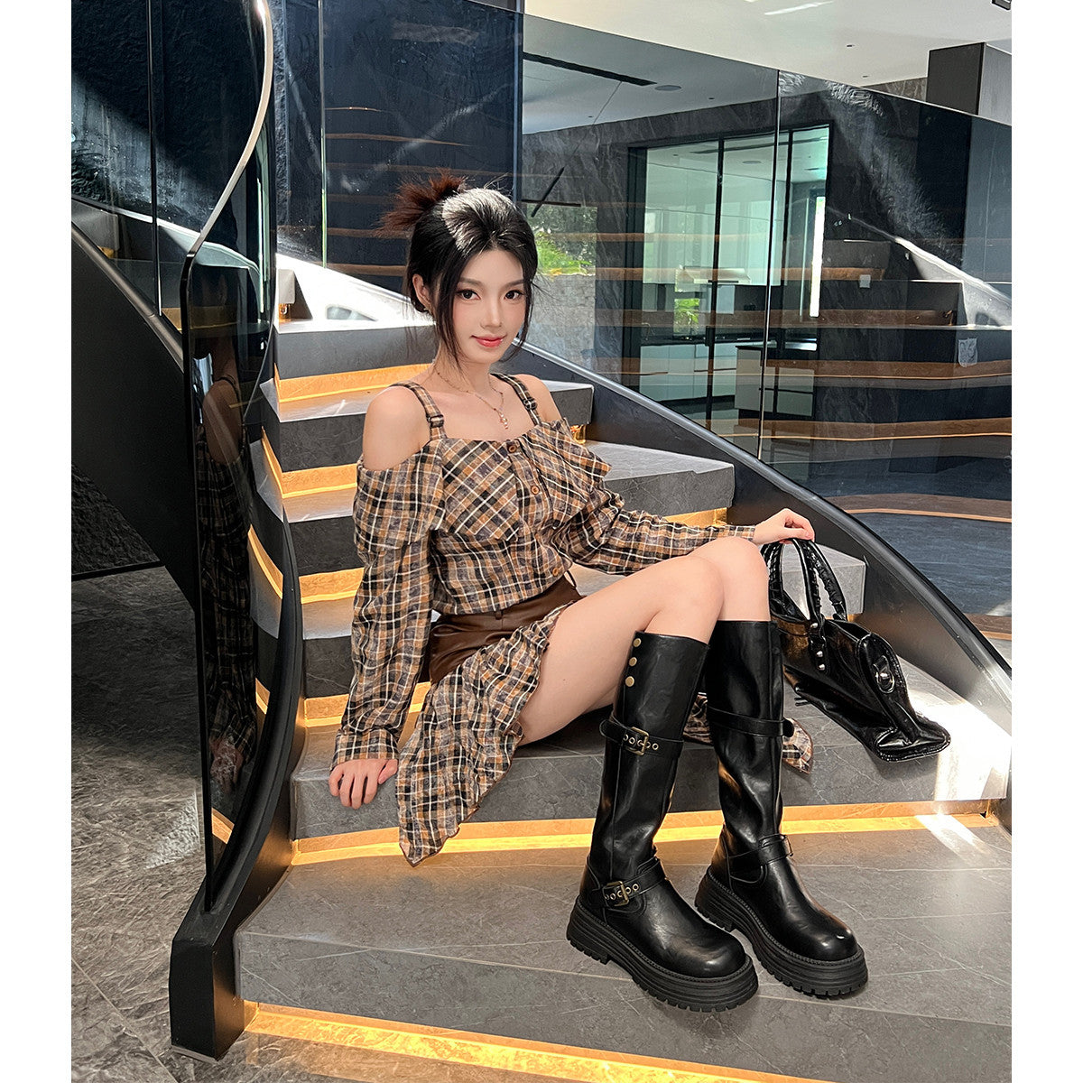 Women's Milk Drinking Sheepskin Platform Tube Knight Boots