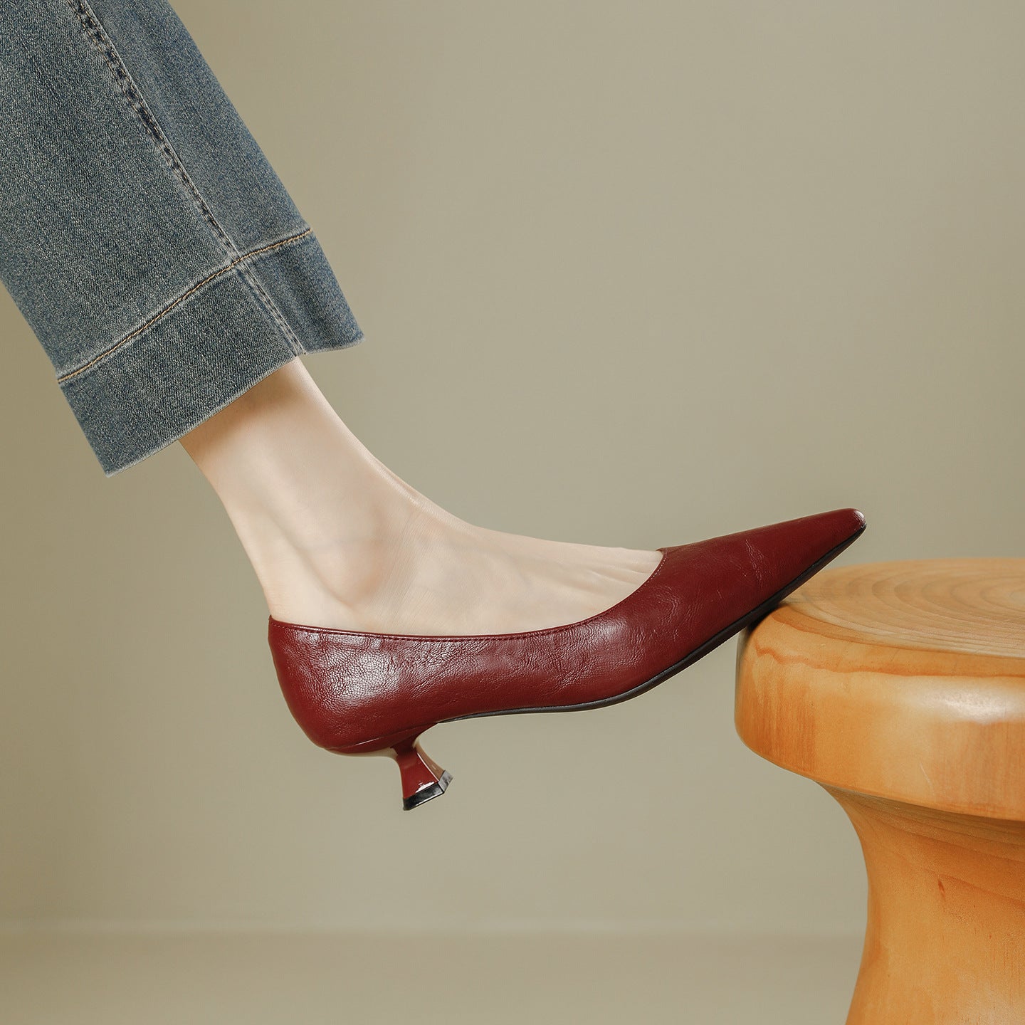 Women's Low-cut Soft Pumps Autumn Slimming Stiletto Simple Temperament Wild Professional Women's Fashion Shoes