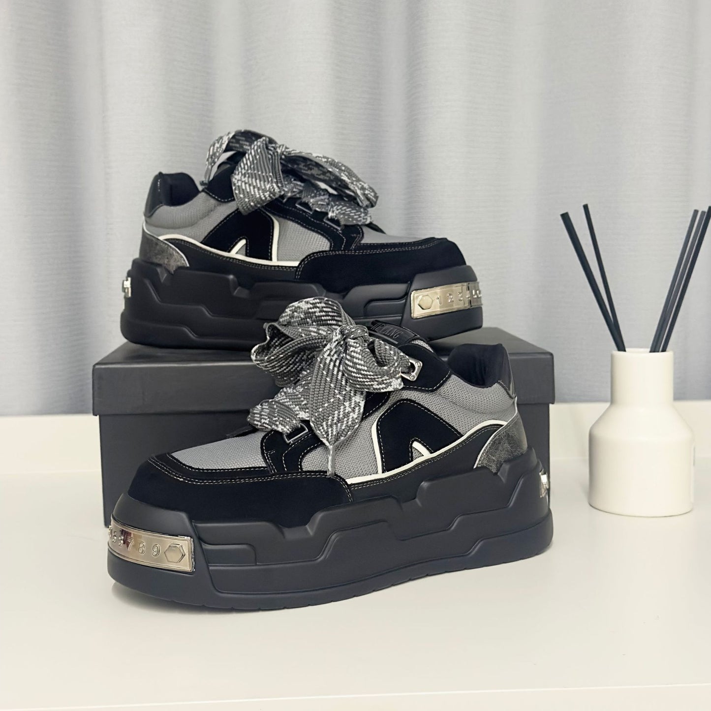 Men's Design Black Platform Height Increasing Comfortable Sports Men's Casual Shoes