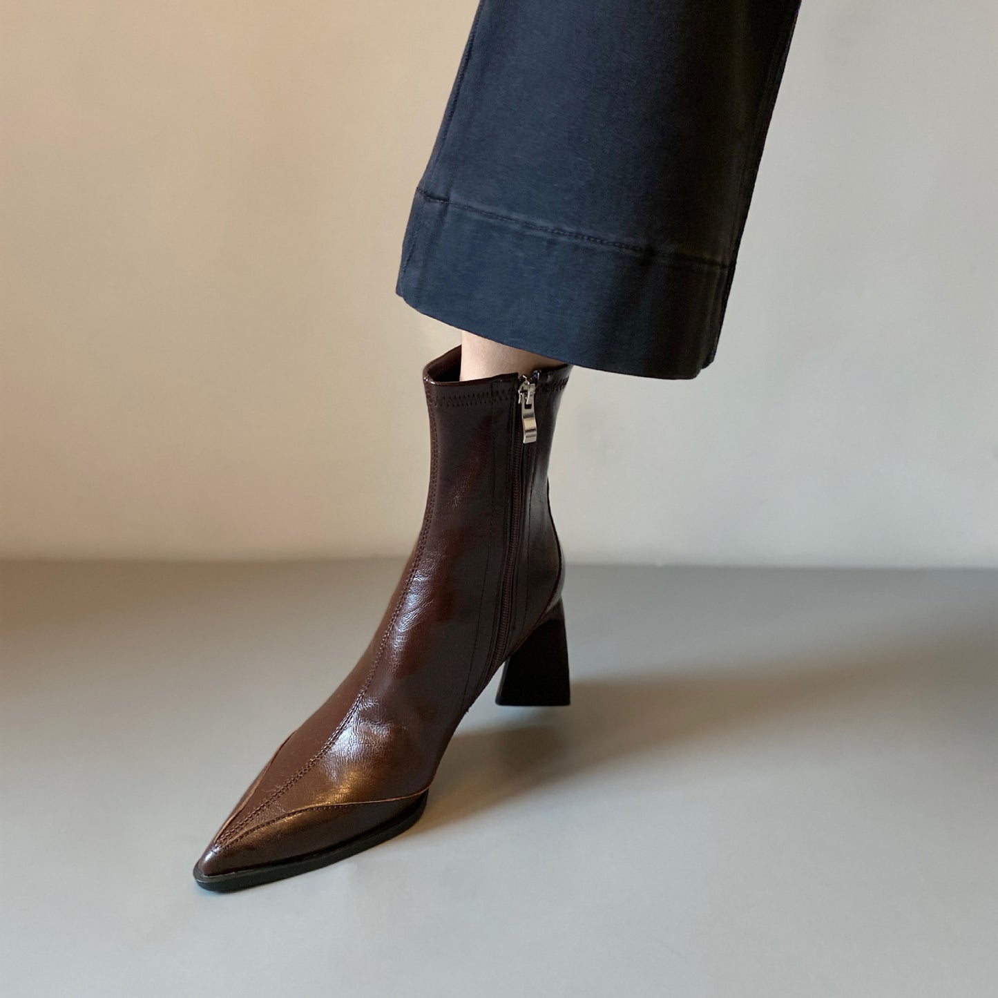 Women's Toe Soft Skinny High Short Side Zipper Elegant Women's Leather Boots