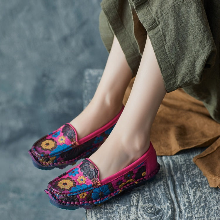Women's Ethnic Style Retro Handmade Cowhide Sunflower Soft Bottom Slip On Women's Casual Shoes