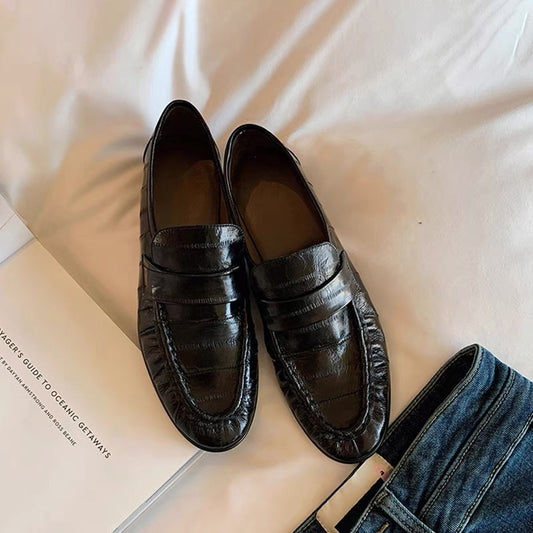 Women's Cowhide Version Retro Fashion Handmade Pleated British Style Eel Skin Loafers