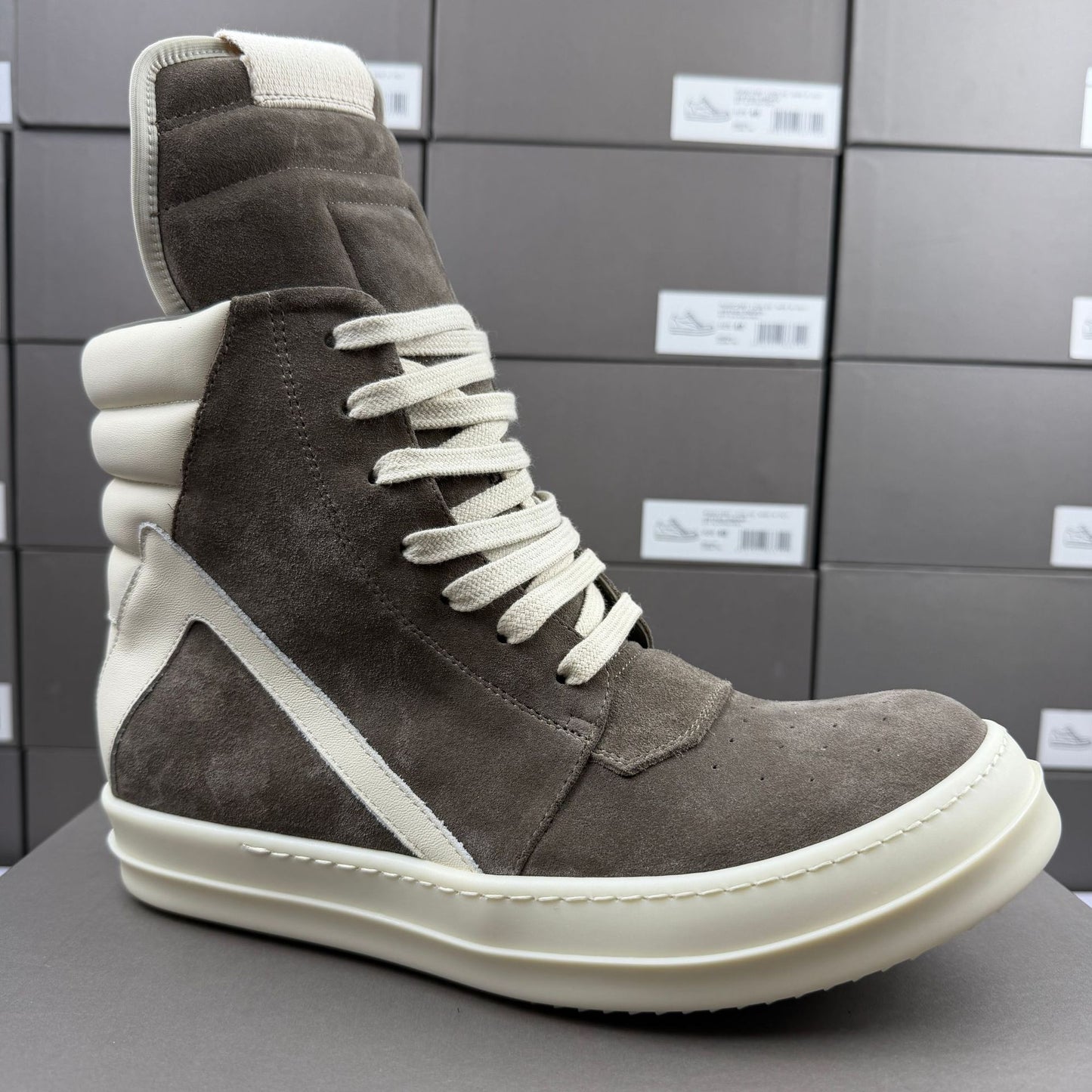 Women's & Men's Genuine Classic Inverted Triangle Men's Board Shoes
