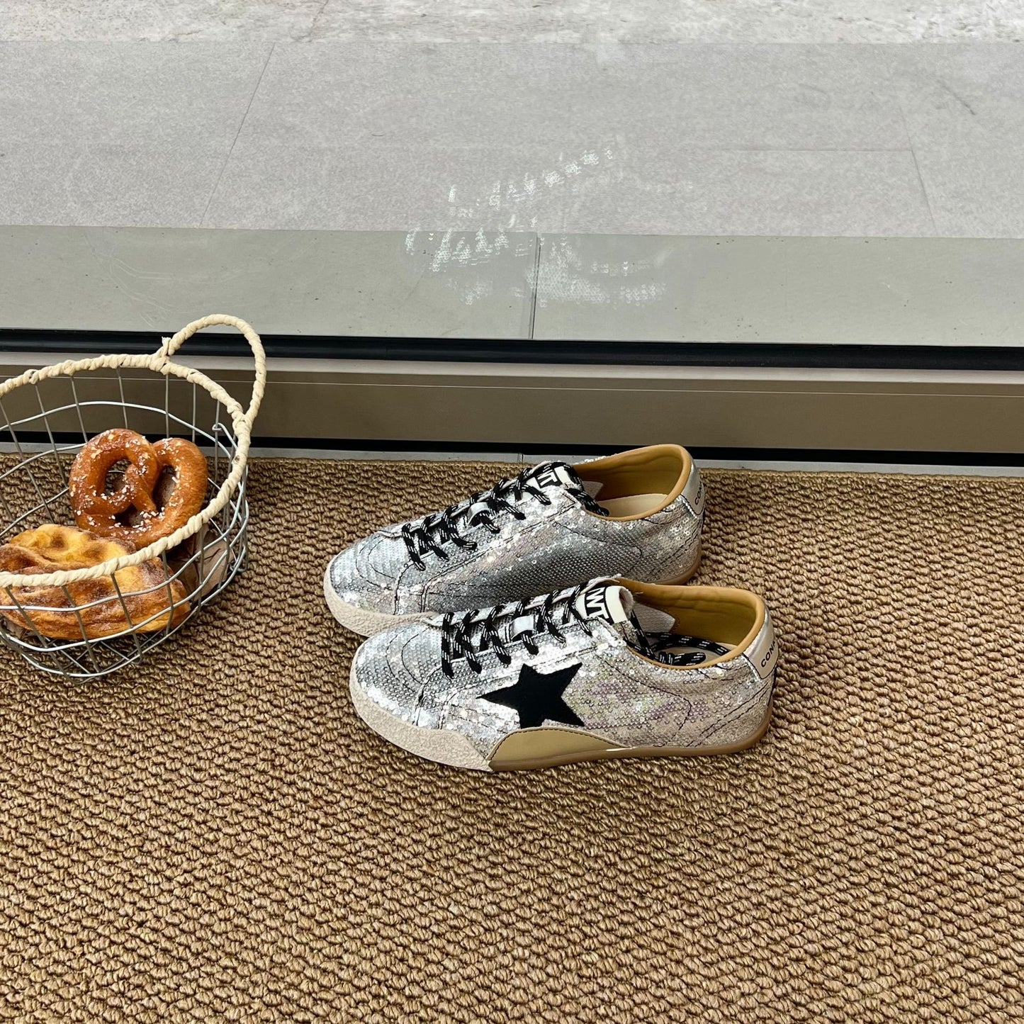 Star Pattern Spring Low Top Sequin Sneakers