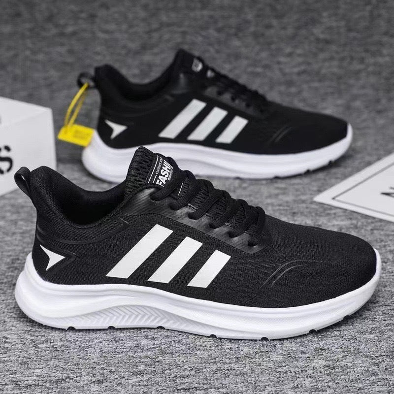 Attractive Thin Mesh Breathable Couple Style Sneakers