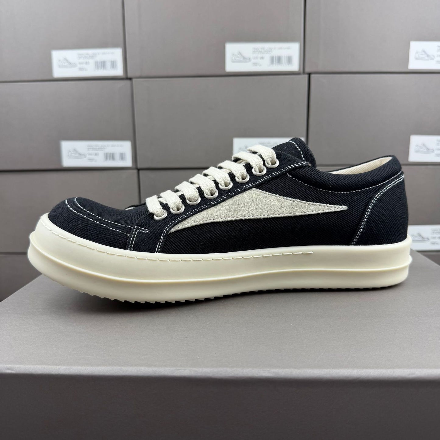Women's & Men's Classic Small Briefs Sports Milk Fragrance Bottom High Street Fashionable Casual Shoes