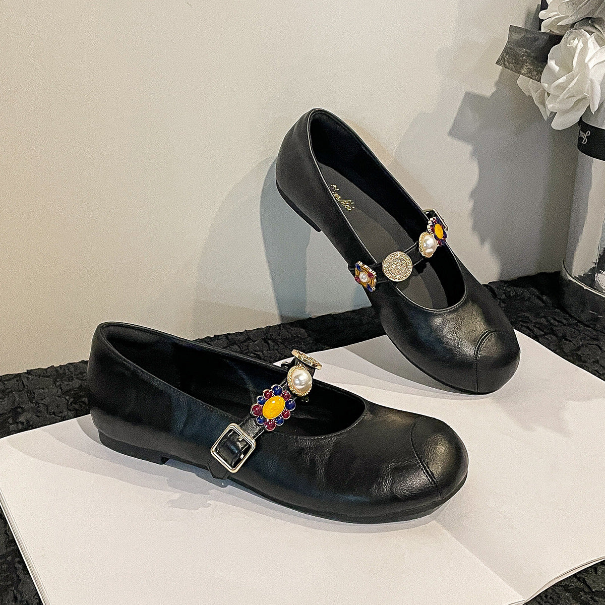Women's Retro Soft Low Round Toe Shallow Mouth Women's Fashion Shoes