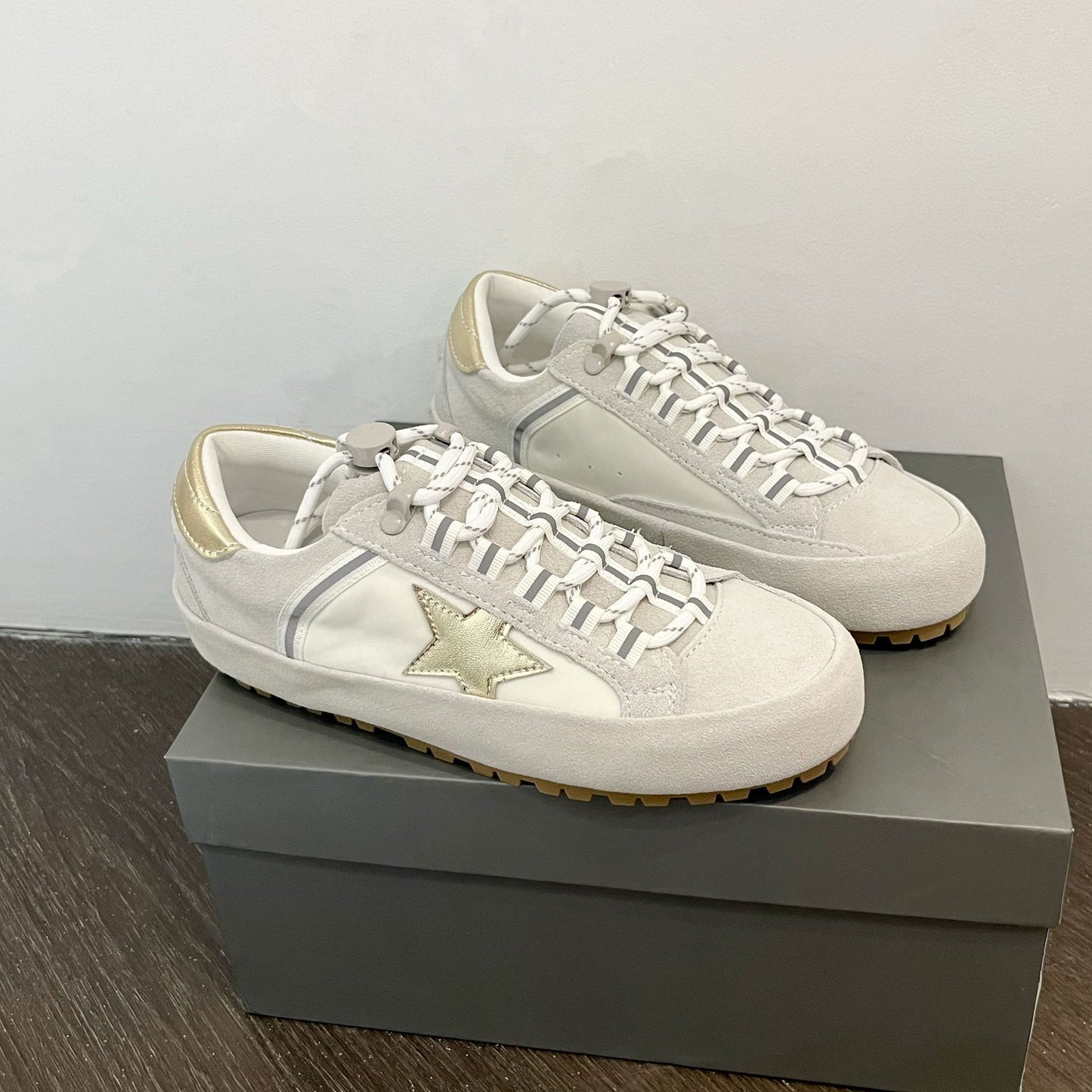 Women's Spring Retro Distressed Star Thick-soled Heightened German Women's Board Shoes