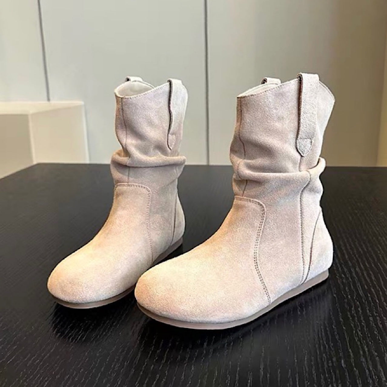Women's Retro Flat Bottom Short Knee-high Sleeve Round Toe Pile Boots