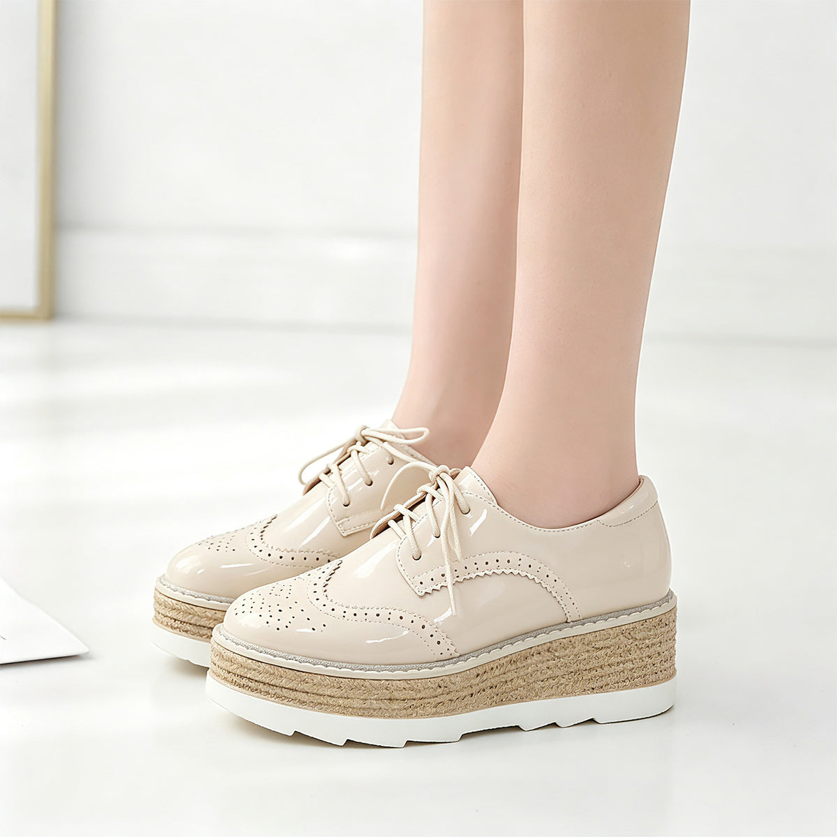 Fashion Brogue Small Platform Wedge College Style Casual Shoes