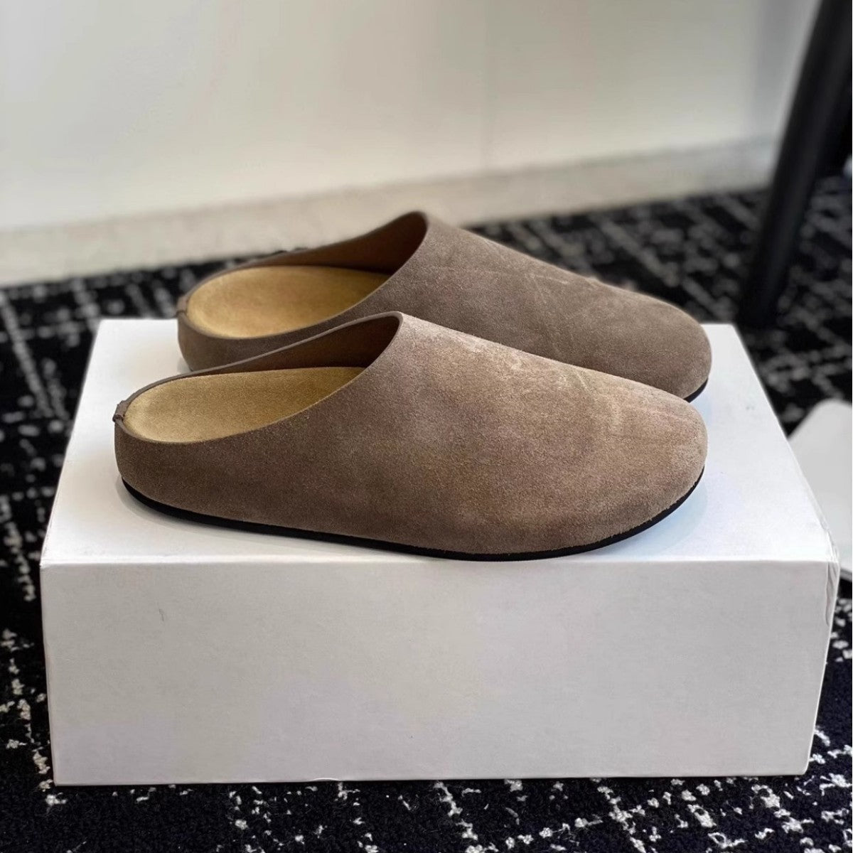 Women's & Men's Dynamic Waterproof Mulberry Slope Idle Style Full Cowhide Outerwear For Slippers