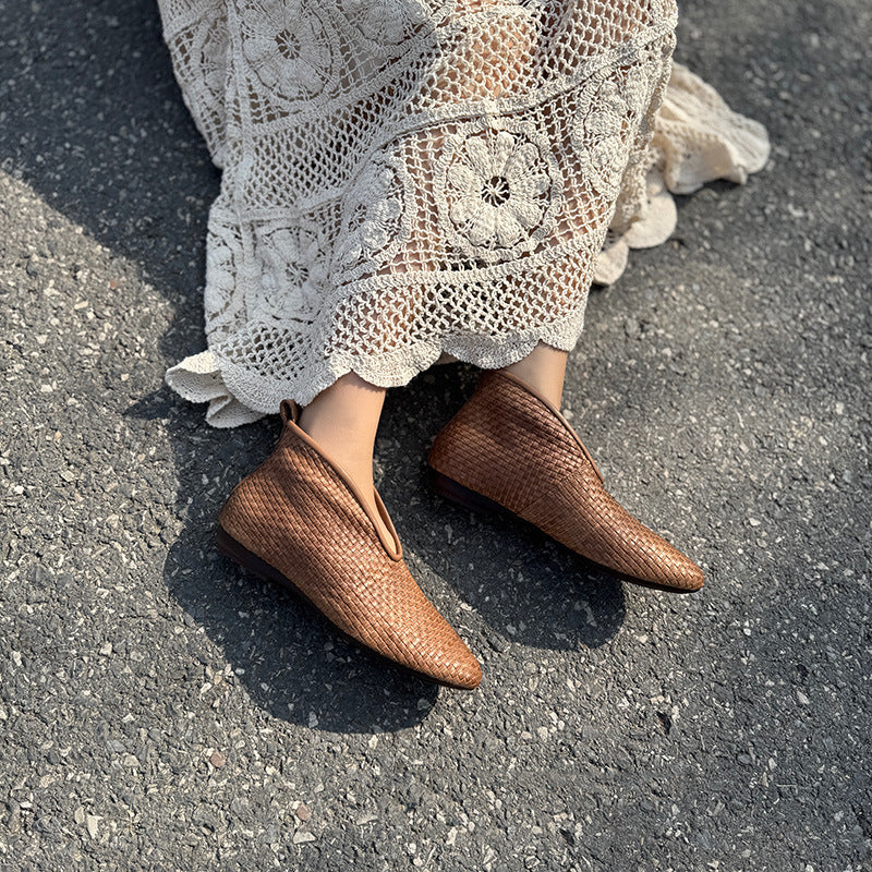 Women's Retro Cowhide Hand-woven Pointed Flat Ankle Women's Casual Shoes