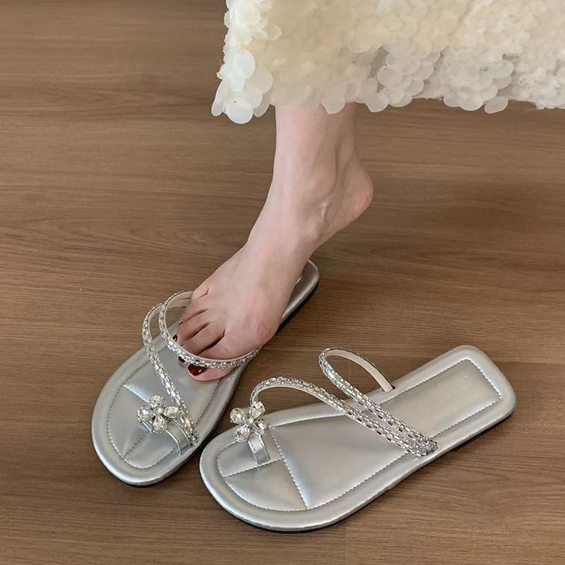 Women's Classic Style Flat Beach Rhinestone Flip-flops Sandals