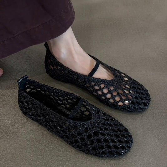 Women's Style Retro Minority Weaving Hollow Flat Summer Comfortable Outdoor Closed Sandals