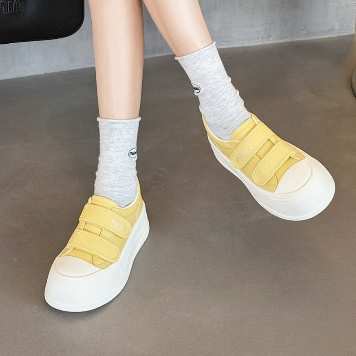 Women's Spring Versatile Height Increasing Lightweight Soft Sneakers