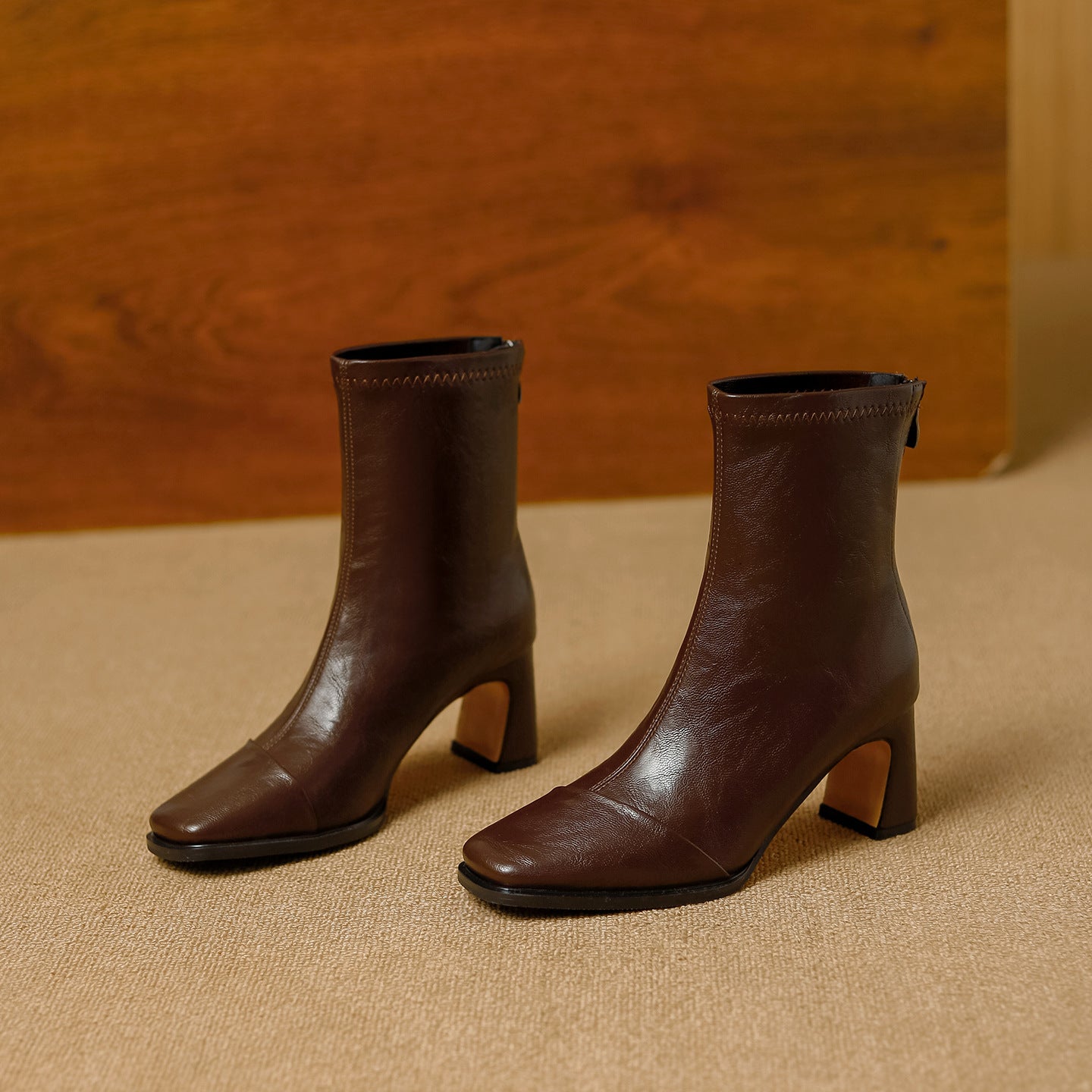 Women's High Stretch Thin With Padded Lining Simple Chunky Retro Commuter Women's Leather Boots