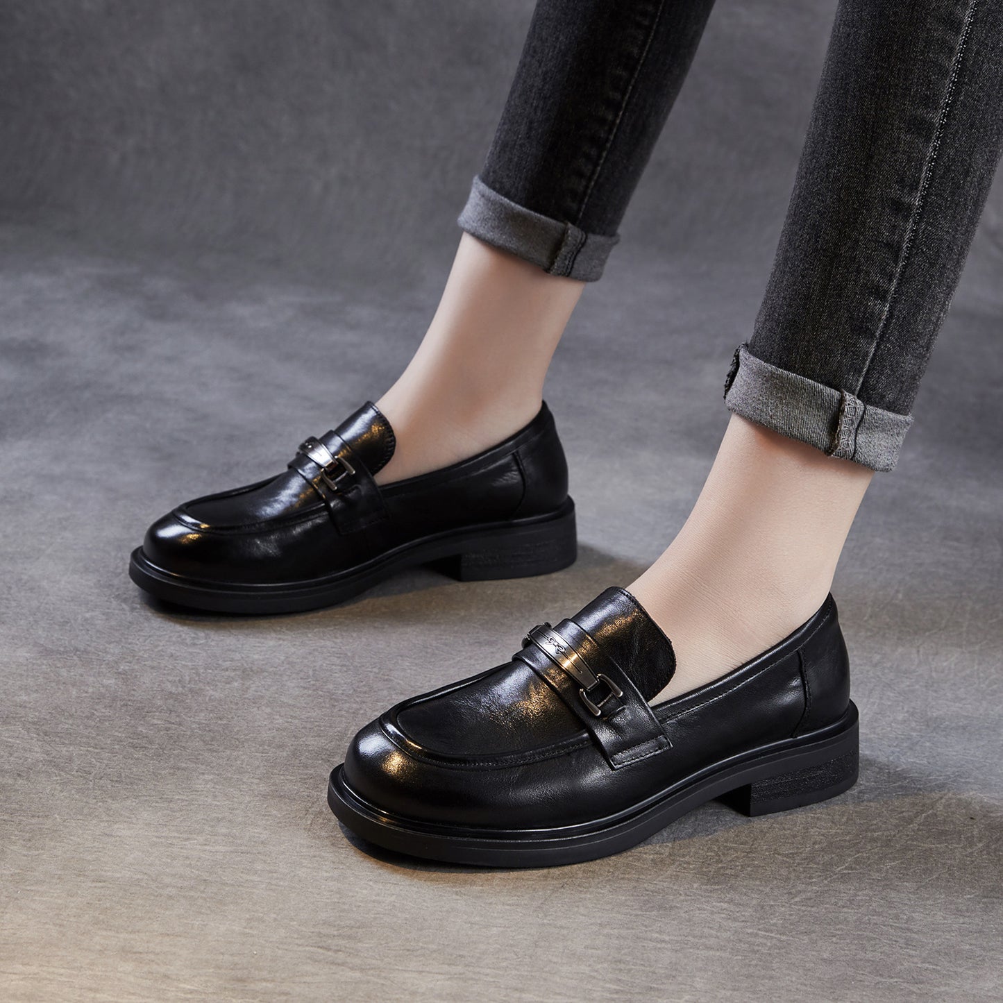 Women's Affordable Luxury Metal Buckle Slip-on Brown Thin Leather Shoes