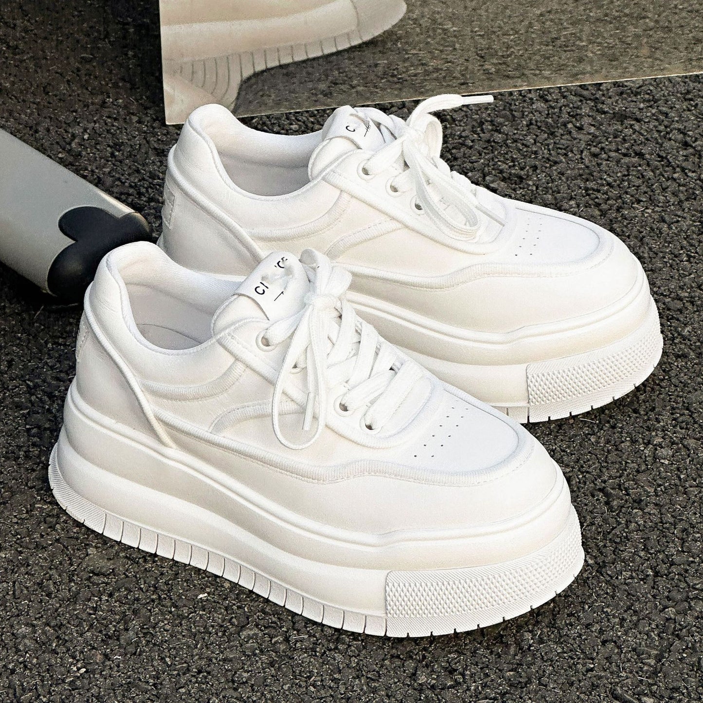 Women's Thick Bottom Platform Spring Doll Head Fashion Trendy Sneakers