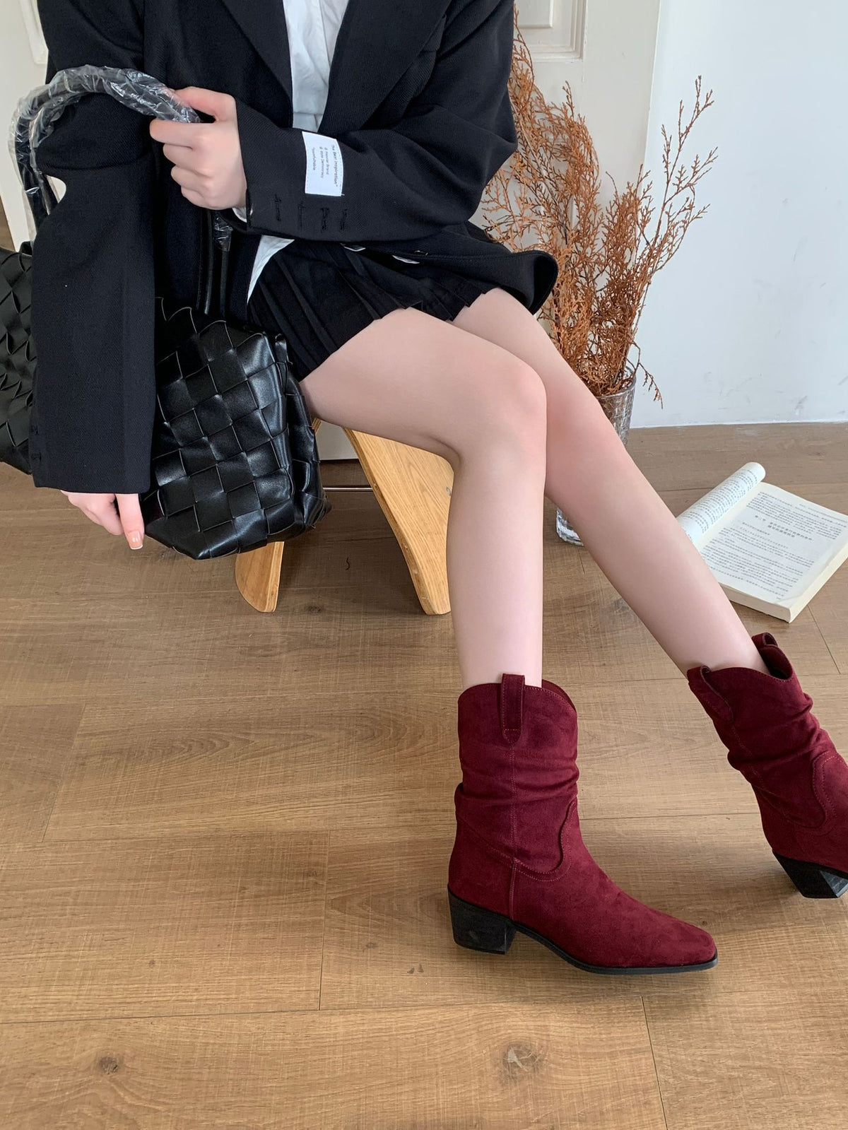 Women's Chunky Square Toe Middle Pleated Pile Style Vintage Boots