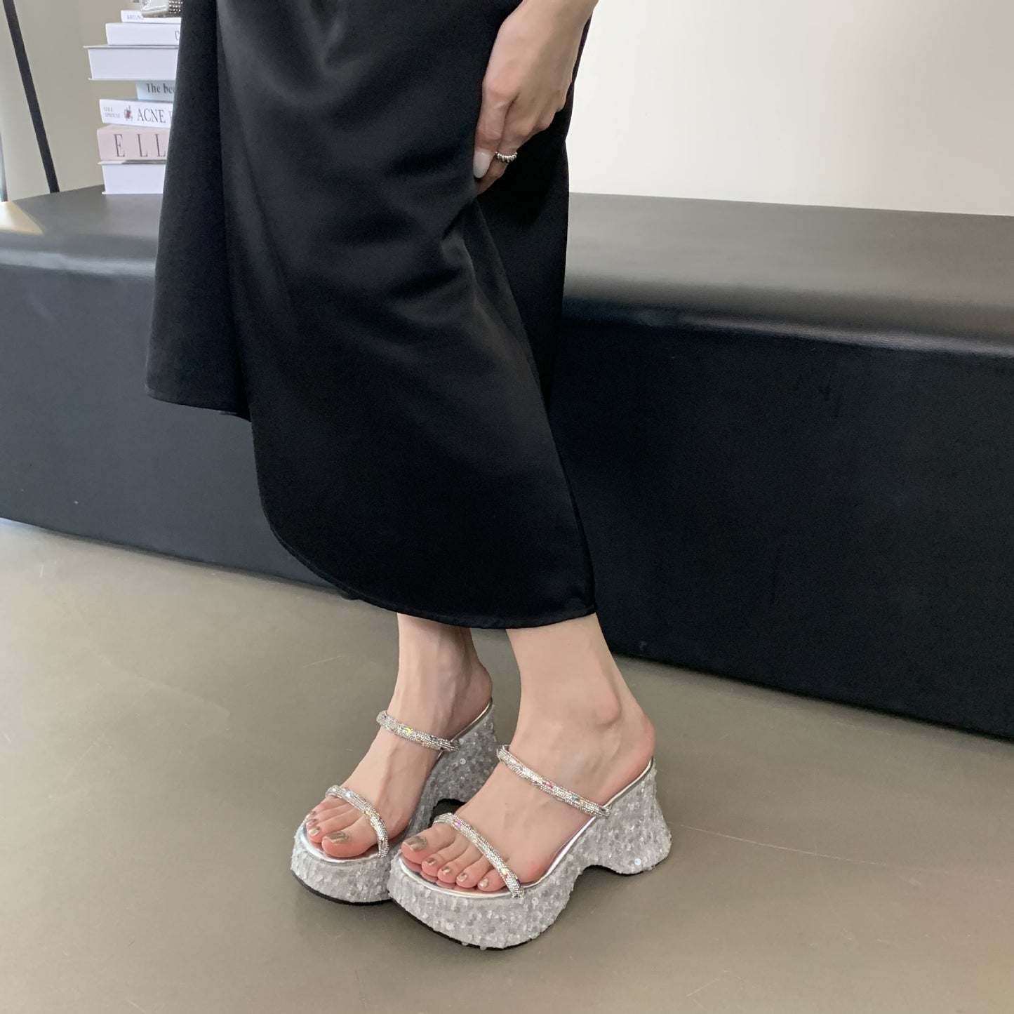 Women's Tax Platform Wedge Summer Wear Fashionable Sequins Transparent Word Toe Thick-soles Slippers