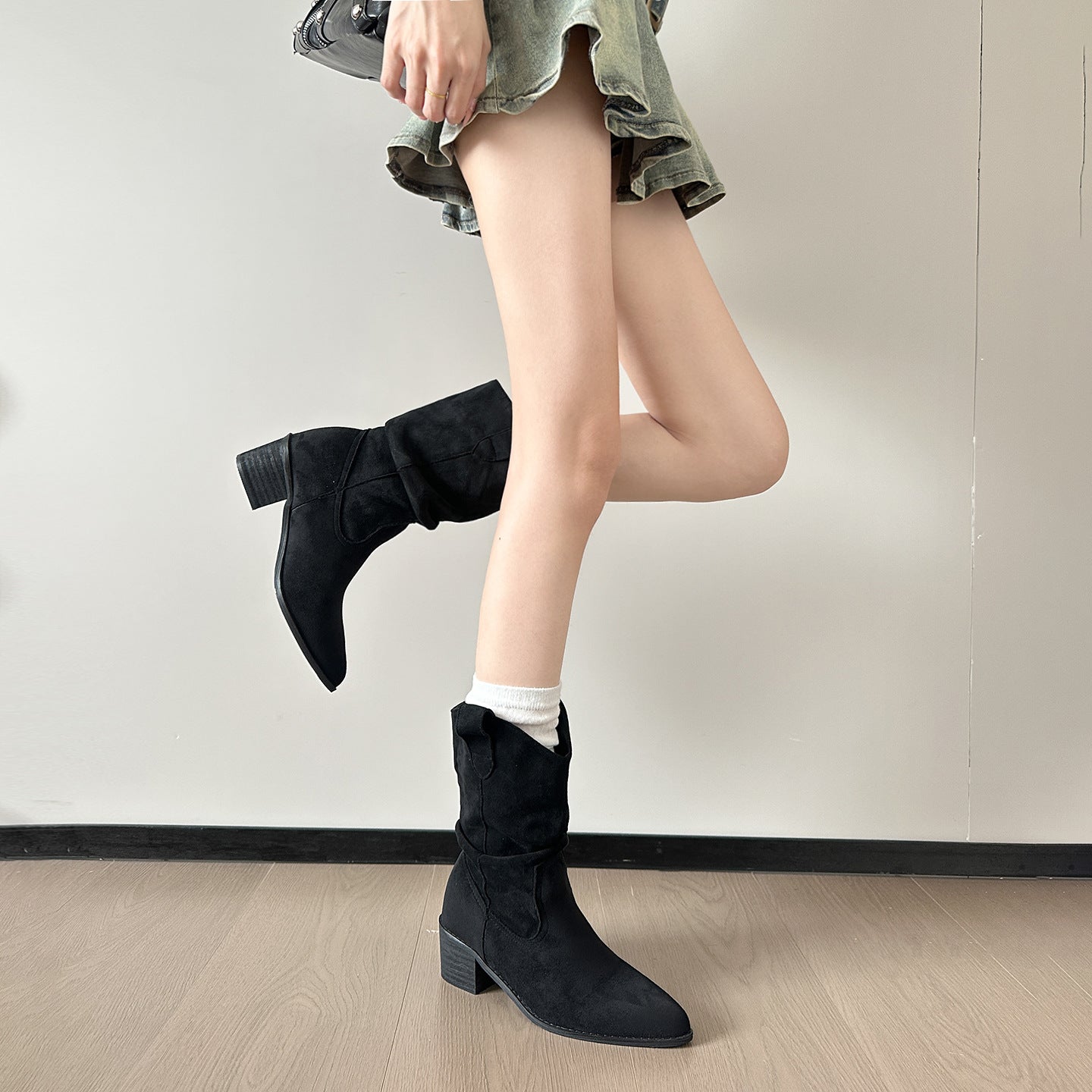 Women's Suede V Cut Western Cowboy Retro Middle Chunky Sleeve Pile Boots