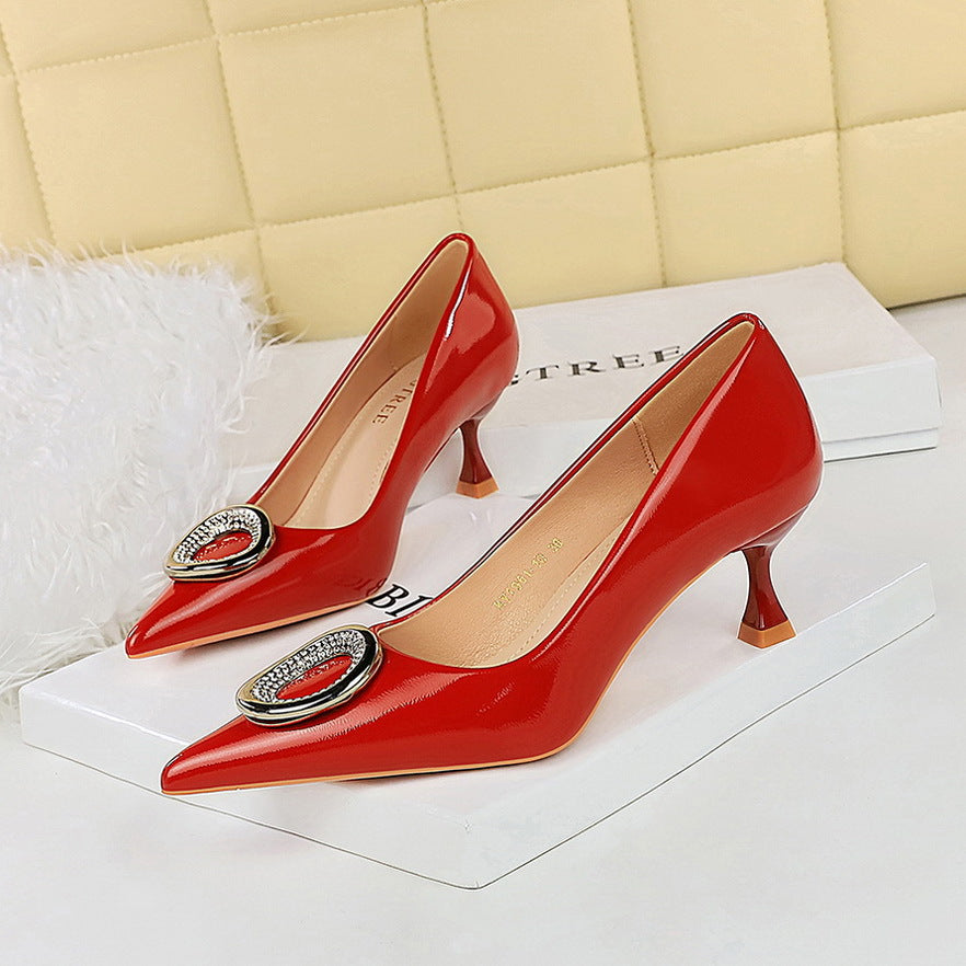 Women's Banquet Fashion Patent Low-cut Metal Rhinestone Women's Shoes