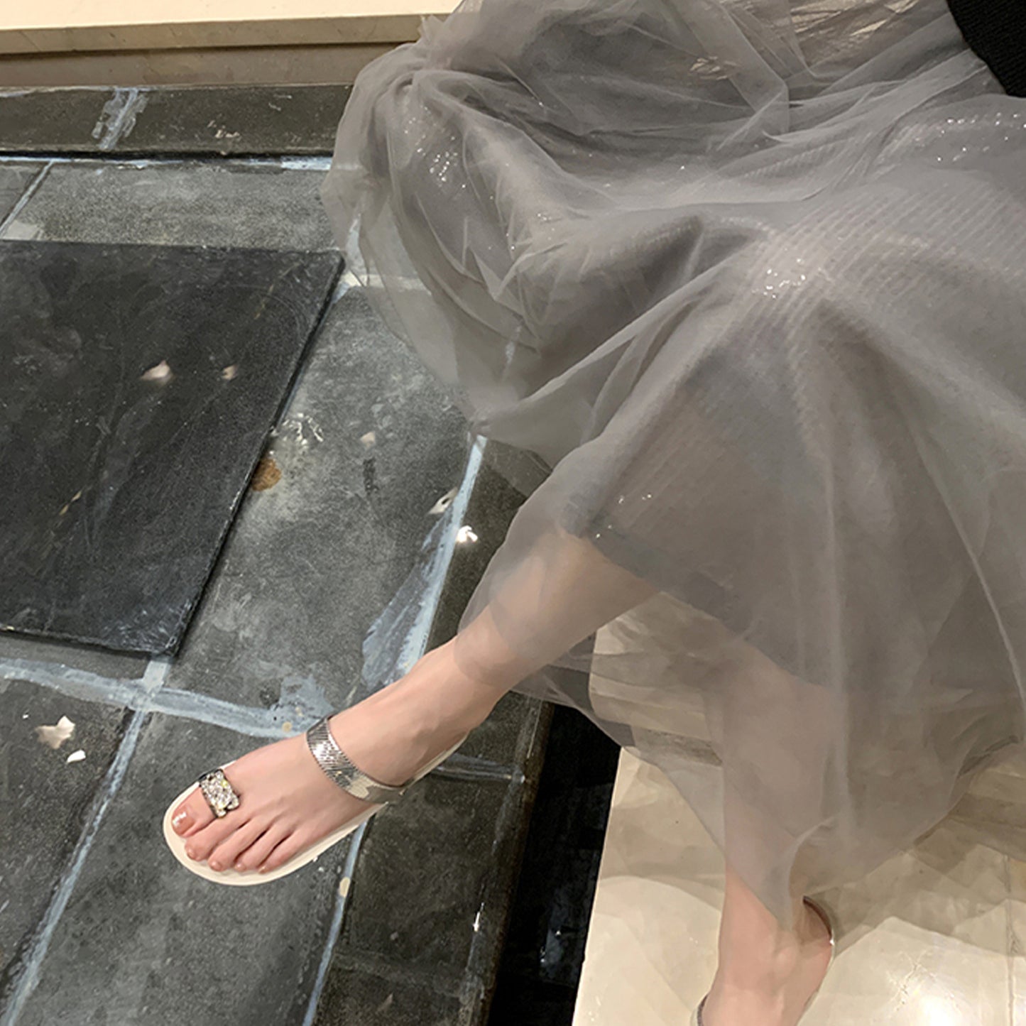 Women's Diamond Second Generation Rhinestone Wedge Toe Covering Flat Slippers