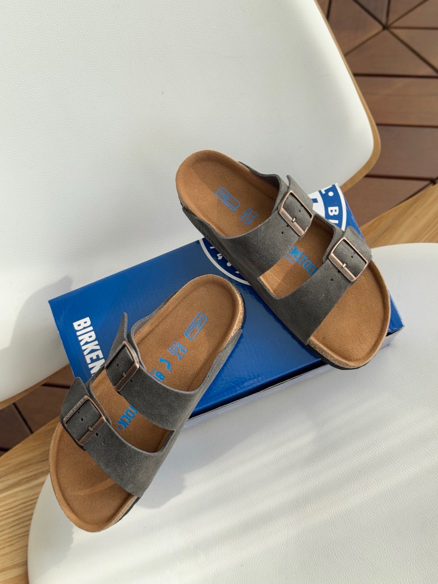 Order Niche Beach Flip-flops Cork Comfortable Double Buckle Genuine Sandals