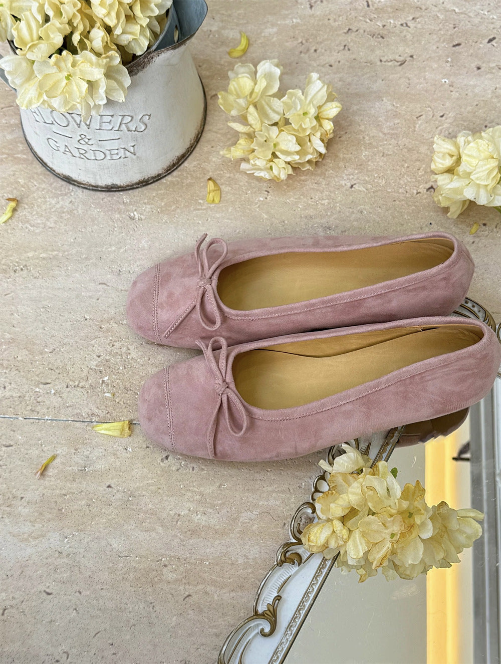 Women's Niche Shallow Mouth Sheepskin Retro Yellow Bow Fairy Style Women's Fashion Shoes