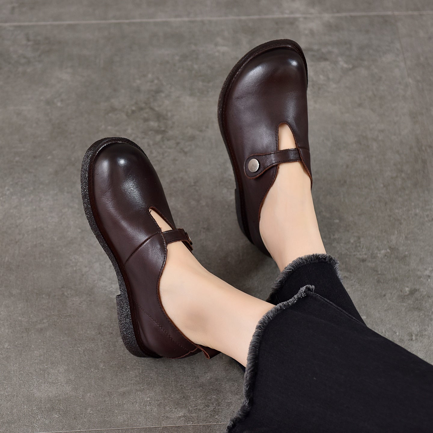 Women's Buckle Retro Round Head Genuine Spring First Layer Cowhide Flat Women's Casual Shoes
