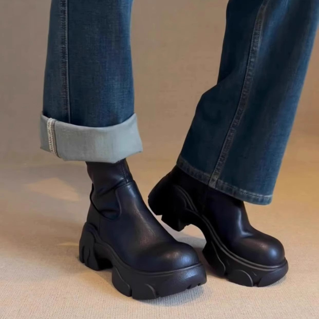 Women's Bottom Retro Small British Style Side Zipper Big Head Short Women's Leather Boots