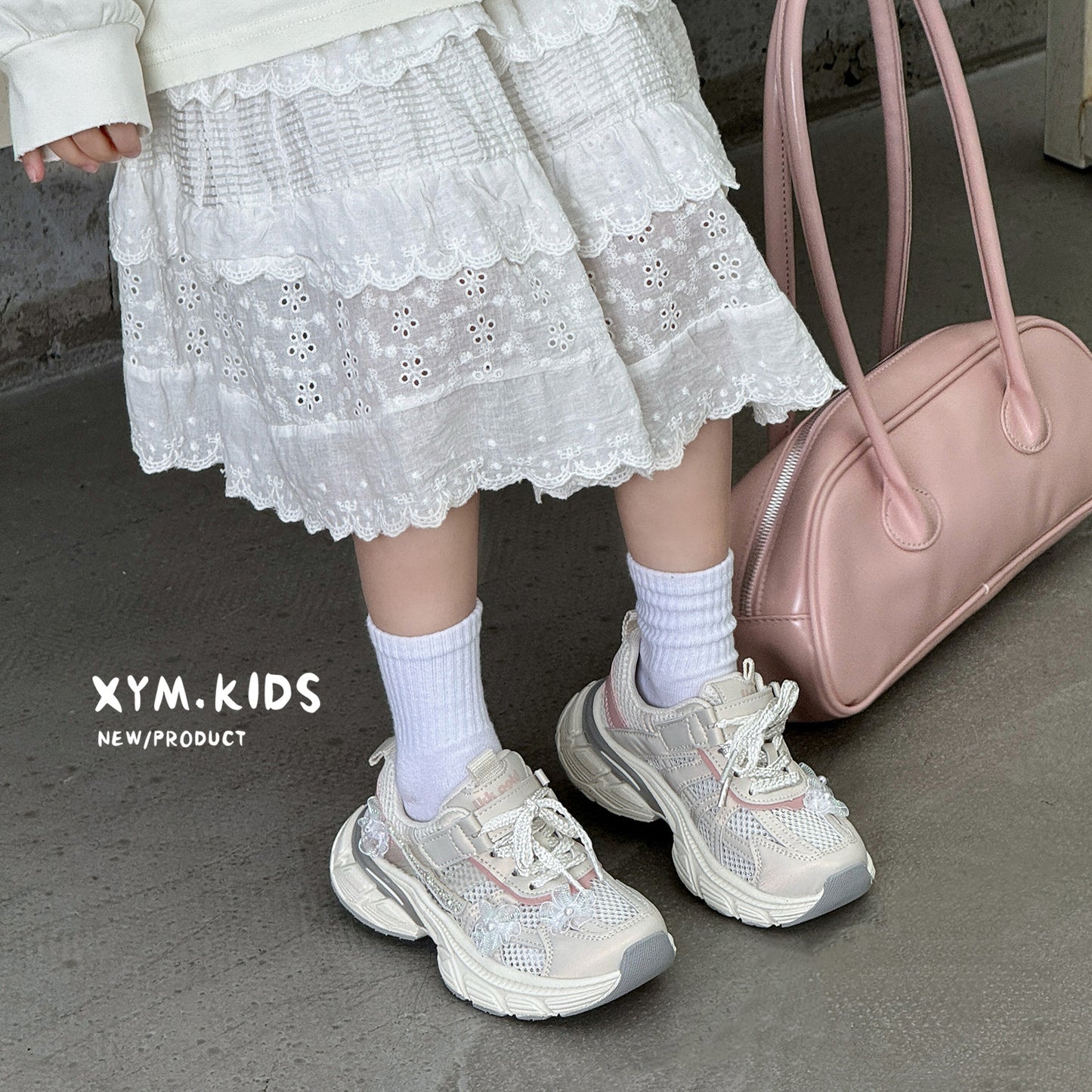 Children's Summer Korean Three-dimensional Flower Rhinestone Lightweight Children's Sports Shoes