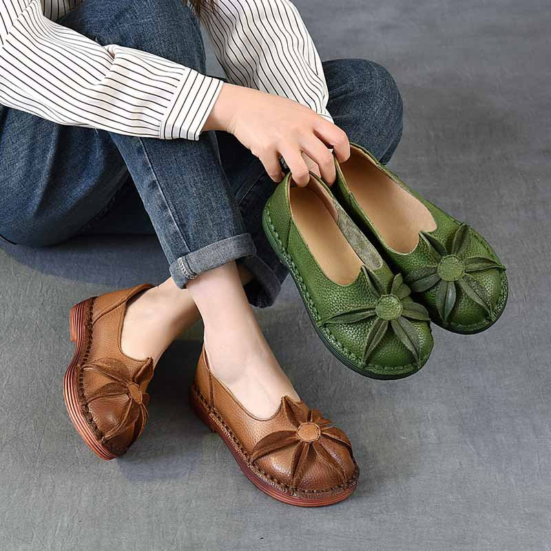 Women's Ethnic Style Mother First Layer Cowhide Soft Bottom Shallow Women's Casual Shoes