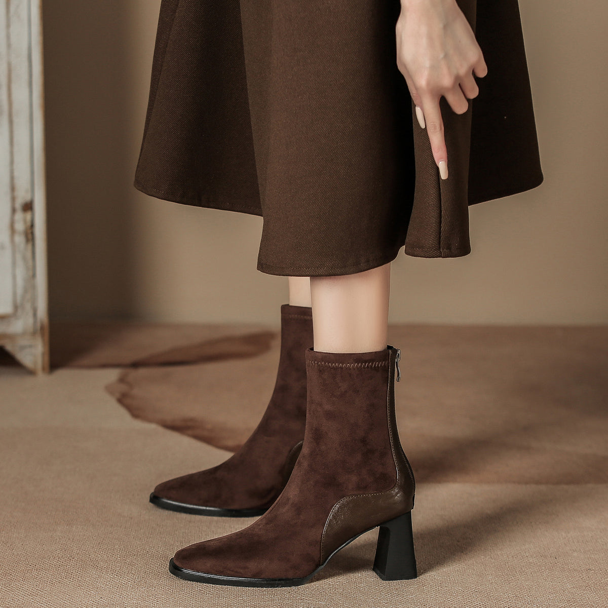 Women's French Style Suede Short Back Zipper Chunky Martin Square Toe Women's Leather Boots