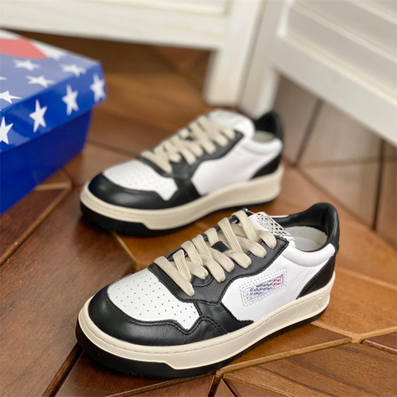 Women's White Thick-soled Black Show Feet Little Sneakers