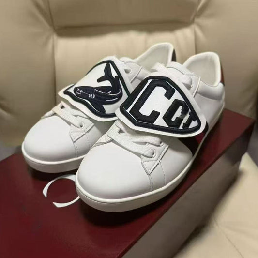 Men's Letters Little Bee White Couple Fashion Sneakers