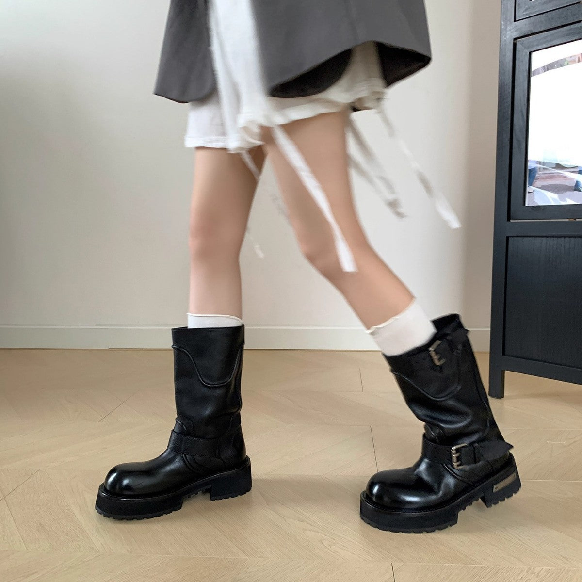 Dark Retro Distressed Thick Bottom Warped Boots