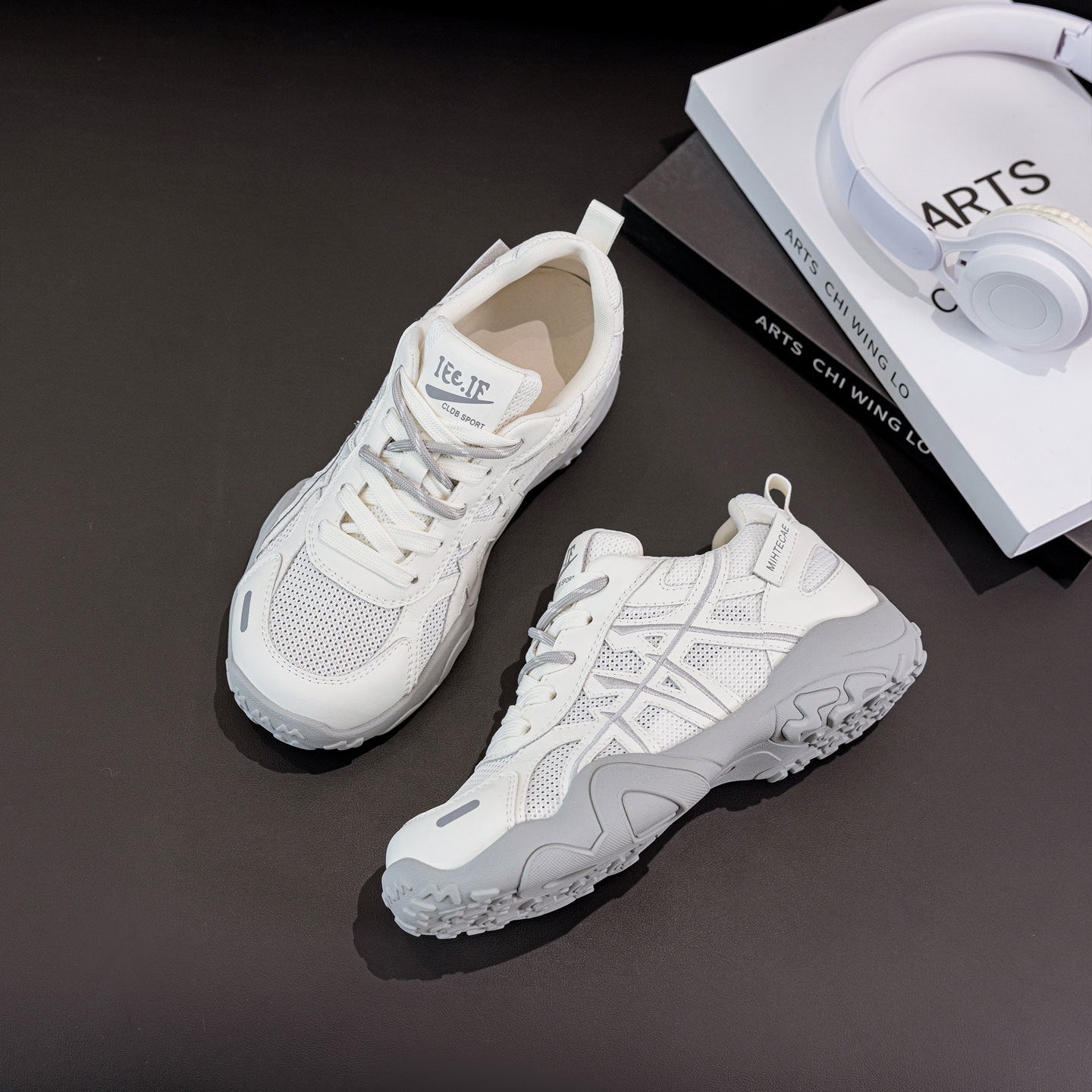 Women's Bottom Inner Height Increasing Soft Not Tired Feet For Long Women's Sports Shoes