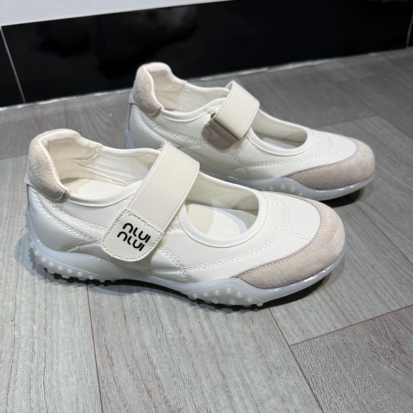 Women's Autumn Invisible Elevated Shallow Mouth Pumps Breathable Women's Sports Shoes