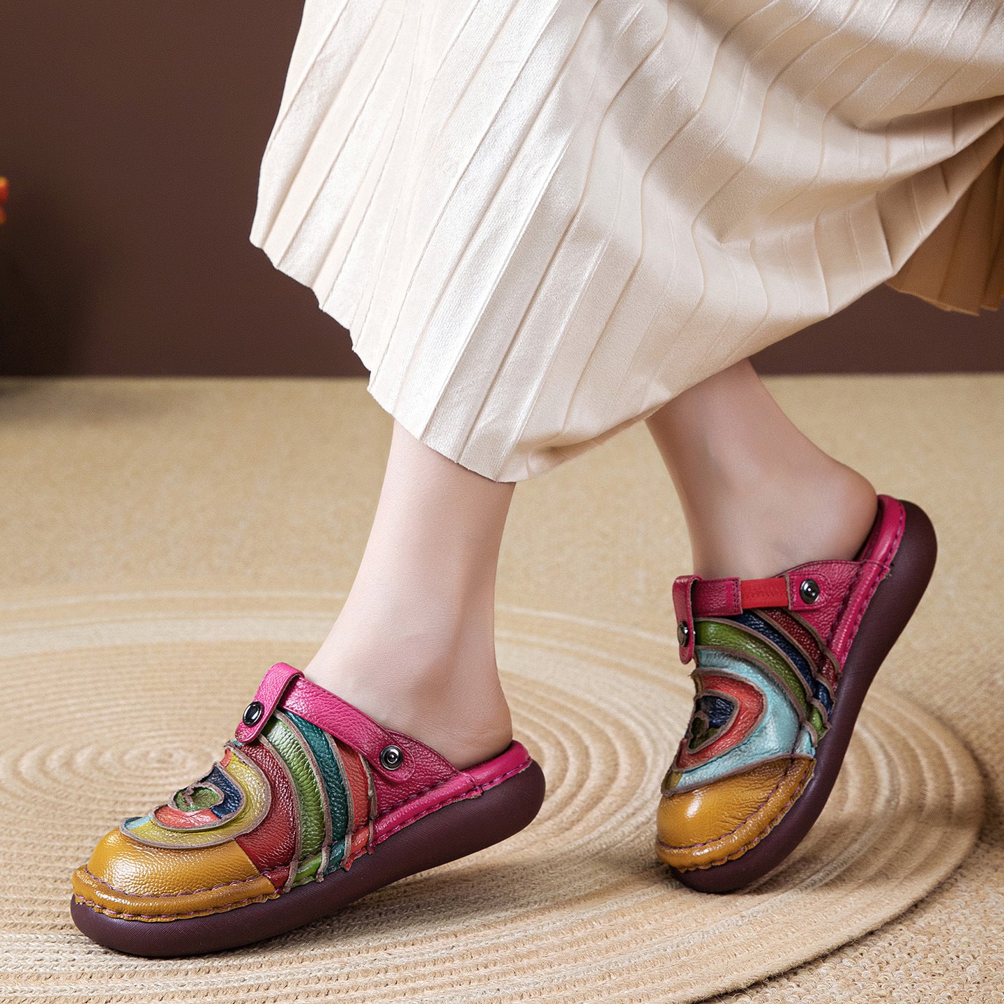 Women's Rainbow Cowhide Sewing Closed Toe Ethnic Style Flat Slippers