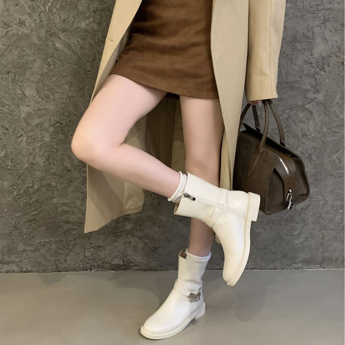 Women's Niche Design Knight Skinny Round Toe Flat Women's Leather Boots
