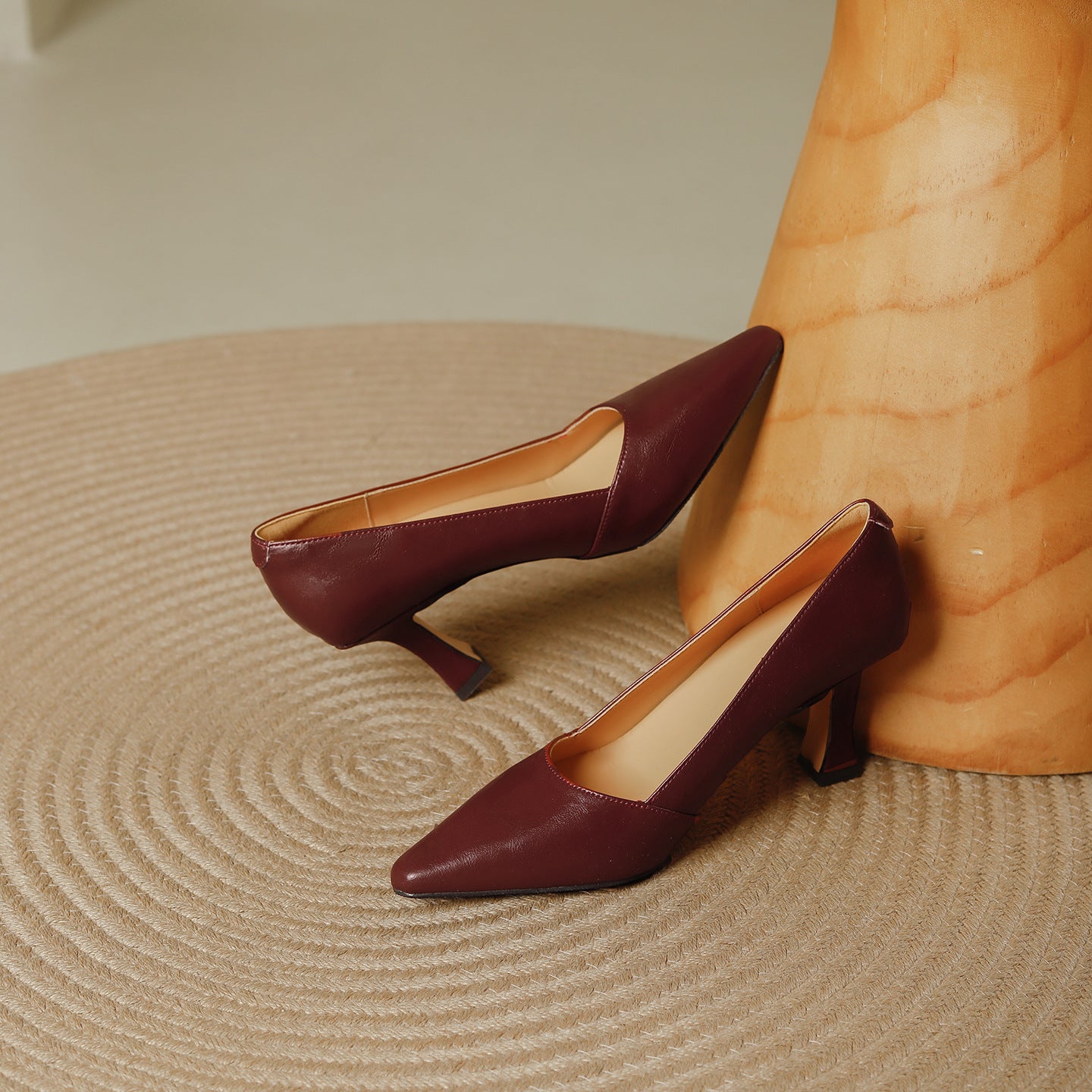 High Temperamental Minority Stiletto Soft Commute Pumps Not Tired Heels