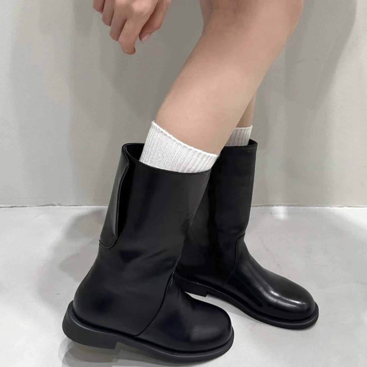 Women's Round Head Niche For Chunky Knight Show Thin Black Heels