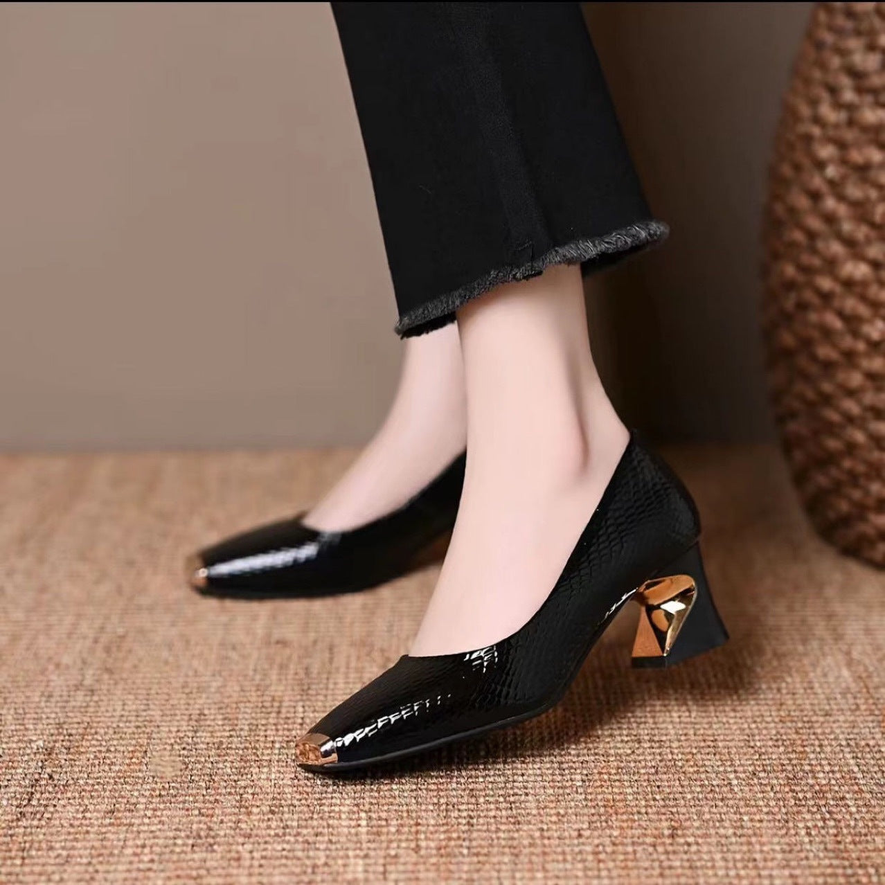 Women's Cowhide Metal Square Toe Low-cut French Style Temperament Chunky Comfortable Leather Shoes