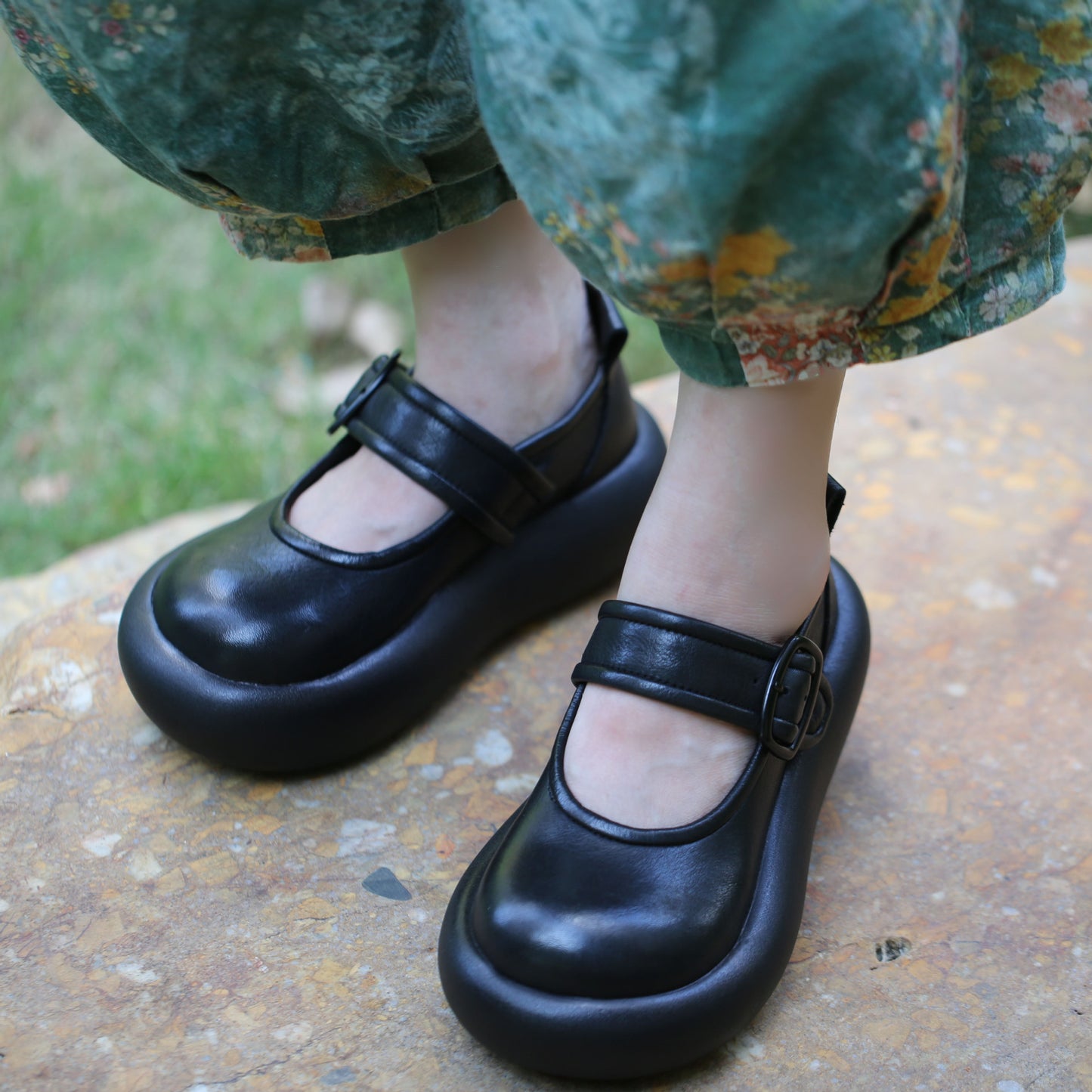Women's First Layer Cowhide Retro Platform Shallow Mouth Pumps Mary Loafers